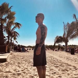 Meet your Posher, Eric